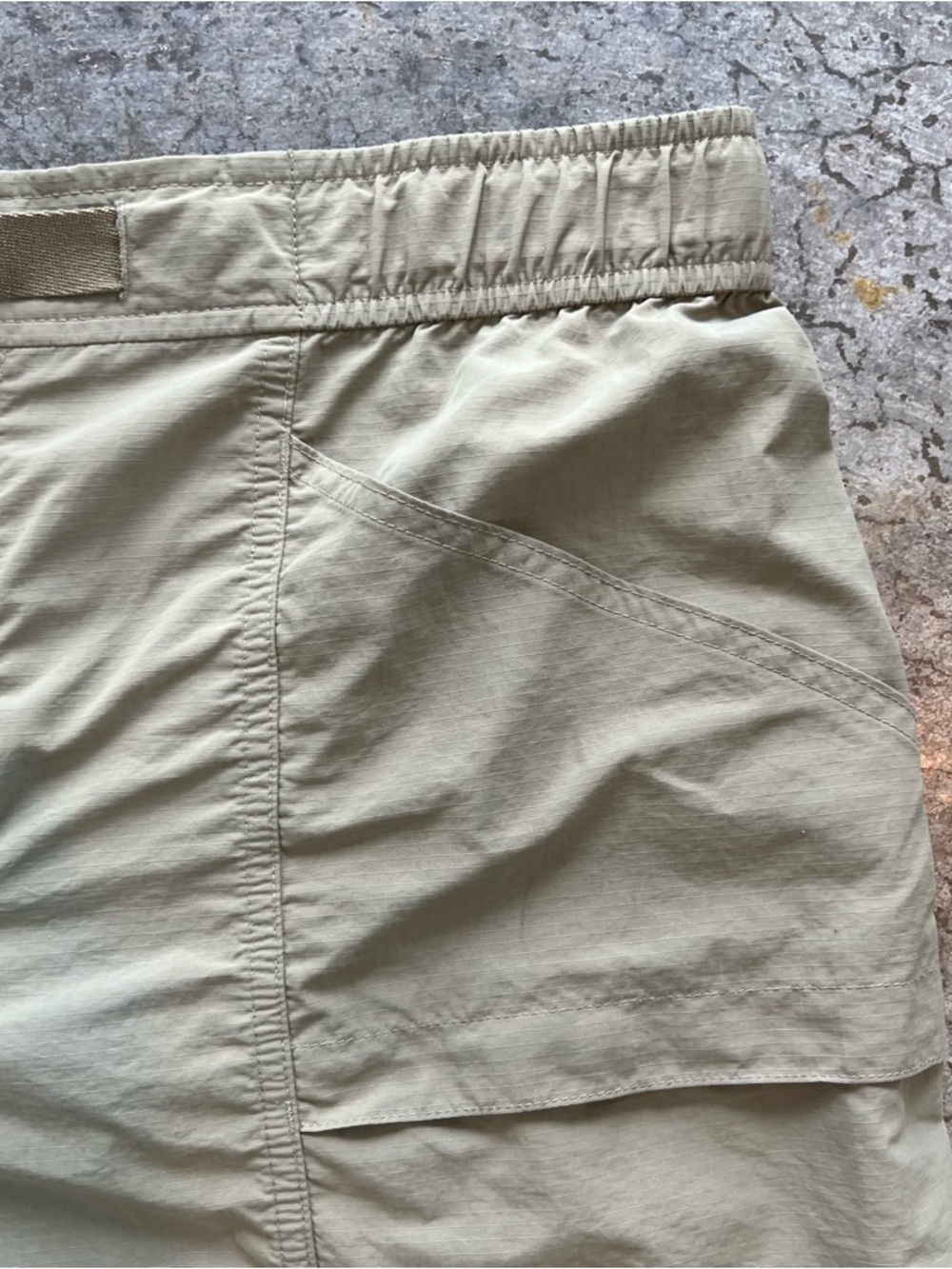 Eddie Bauer Lightweight Elastic Waist Tan Hybrid Shorts - Picture 6 of 14